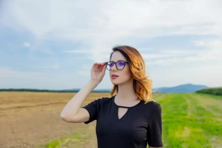 woman-with-eyeglasses-at-countryside-2022-01-25-07-31-29-utc (1) (1)